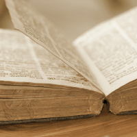 Kottafutár, könyv és hangszer