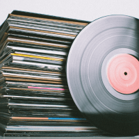 Kottafutár, könyv és hangszer