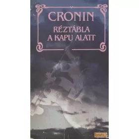 Réztábla a kapu alatt
