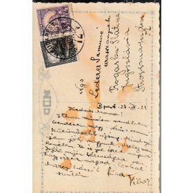 Hölgy és úr nyitott autóban