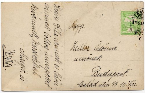 Boldog husvéti ünnepeket repülős gyerekekkel